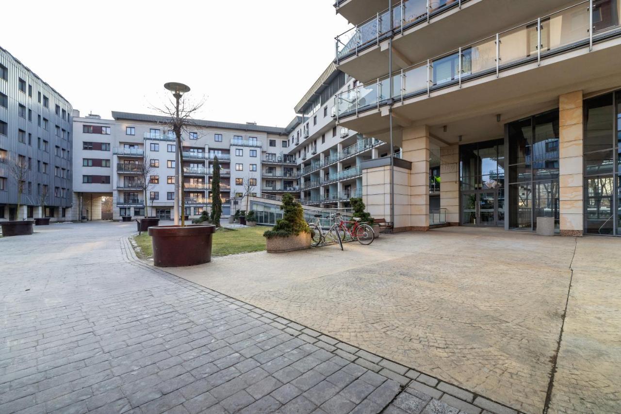 Premium Apartment Ludwinowska Kraków by Renters Exterior foto
